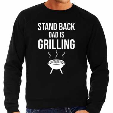 Stand back dad is grilling barbecue / bbq sweater zwart heren