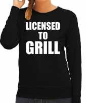 Licensed to grill bbq barbecue cadeau sweater trui zwart dames